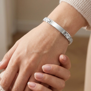 Pulsera de Acero Inoxidable Personalizable para Hombre y Mujer – Grabado Láser con Placa de 4 cm, Diseño Elegante y Regalo Original