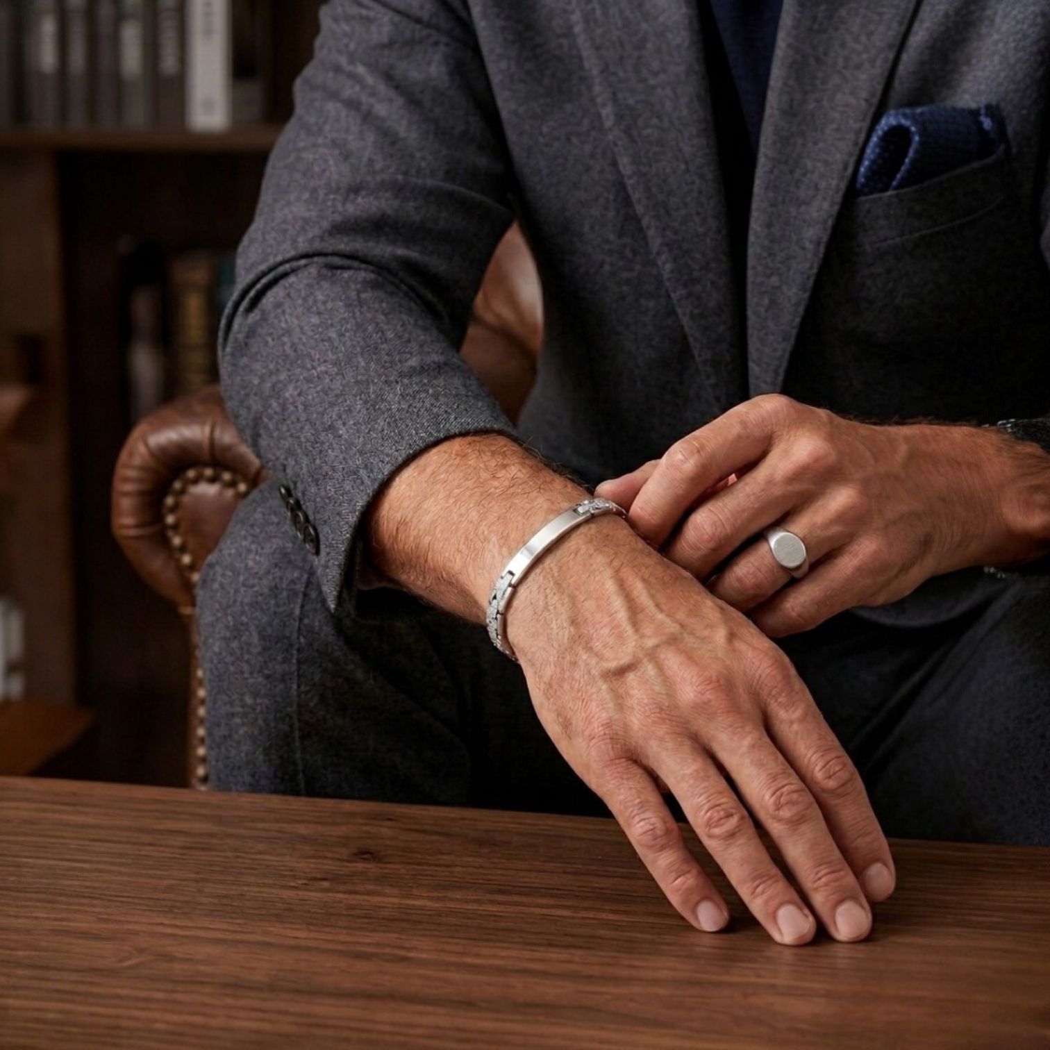 Pulsera de Acero Inoxidable Personalizable para Hombre y Mujer – Grabado Láser con Placa de 4 cm, Diseño Elegante y Regalo Original - Imagen 4