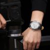 Naviforce Hombres de Lujo Relojes Deportivos Relojes de Cuarzo de Cuero a Prueba de Agua Reloj de Oro Fecha