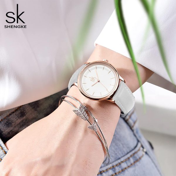 SHENGKE Reloj de pulsera de cuarzo para mujer